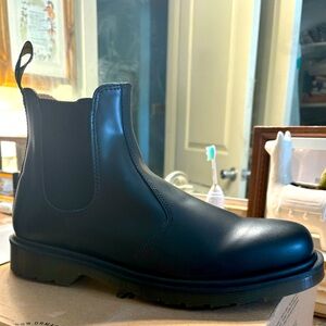 Doc Martens *In Box* Never Worn Black Leather Chelsea Boot Womens 11, Men’s 10